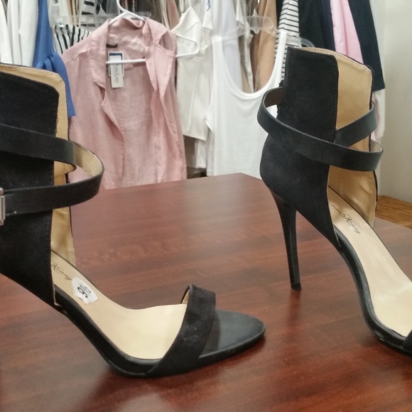 ANKLE TOP HEELS NWT - Picture 2 of 4
